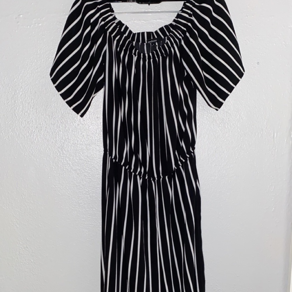 Women’s Small Ambiance Off the Shoulder Jumpsuit